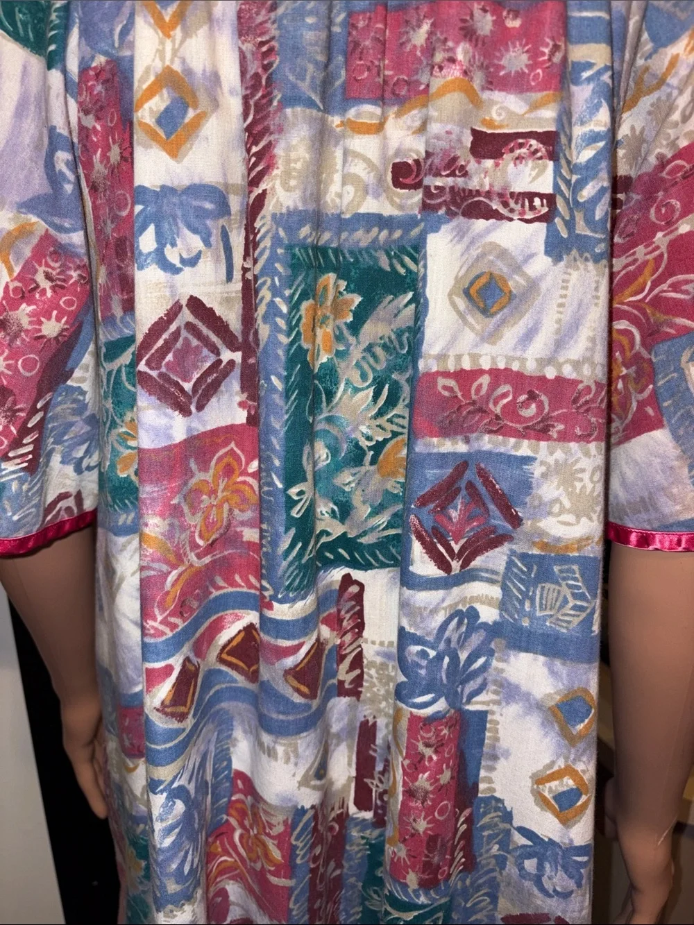 Classic Vintage Cotton MuuMuu Gown Caftan House Dress Medium/Large Has Pockets